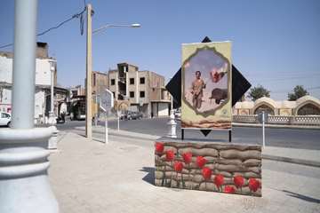 نصب پرچم، بنر و المان های شهدا در سطح شهر به مناسبت هفته دفاع مقدس